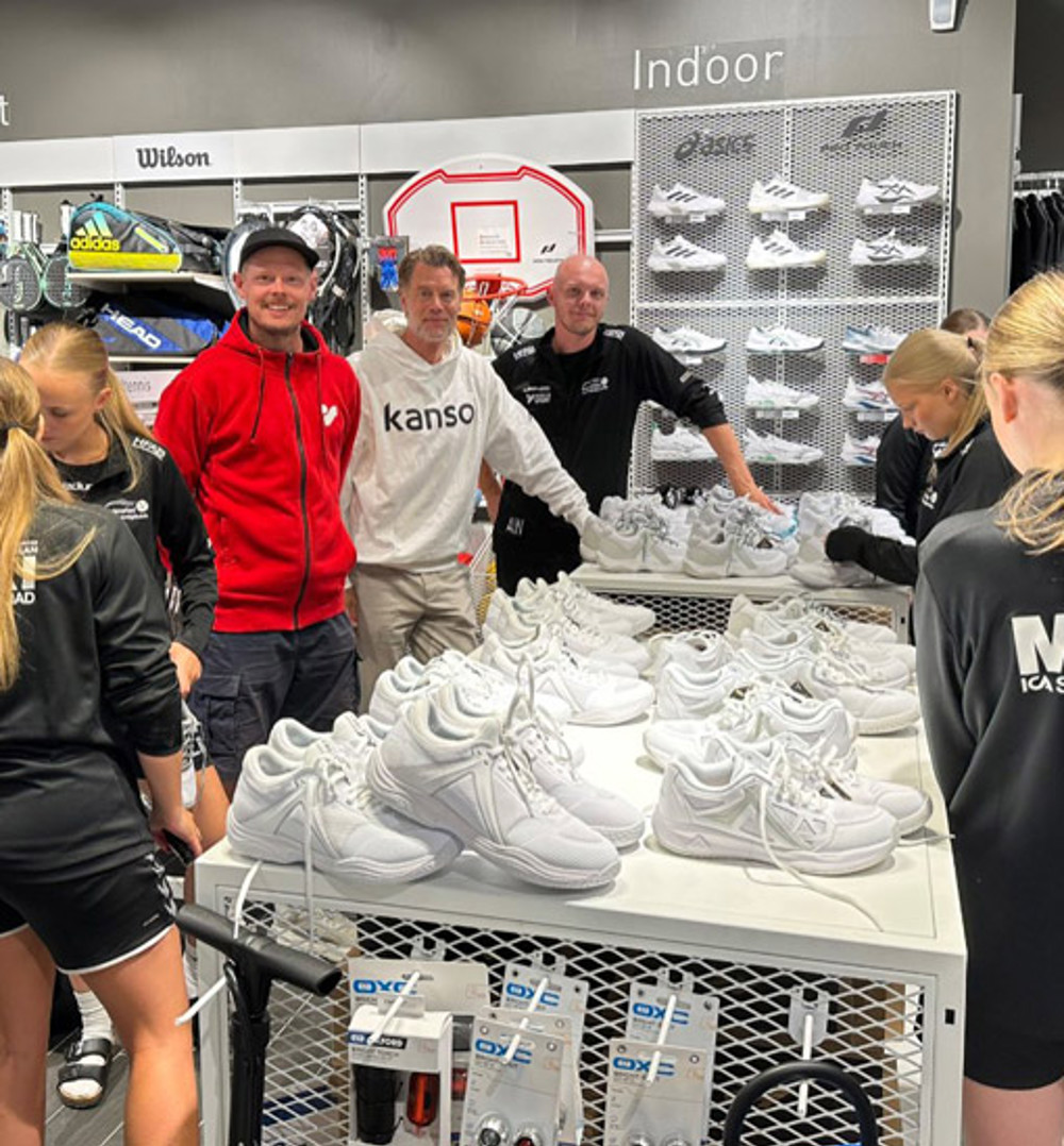 Photo by Fakurian Design